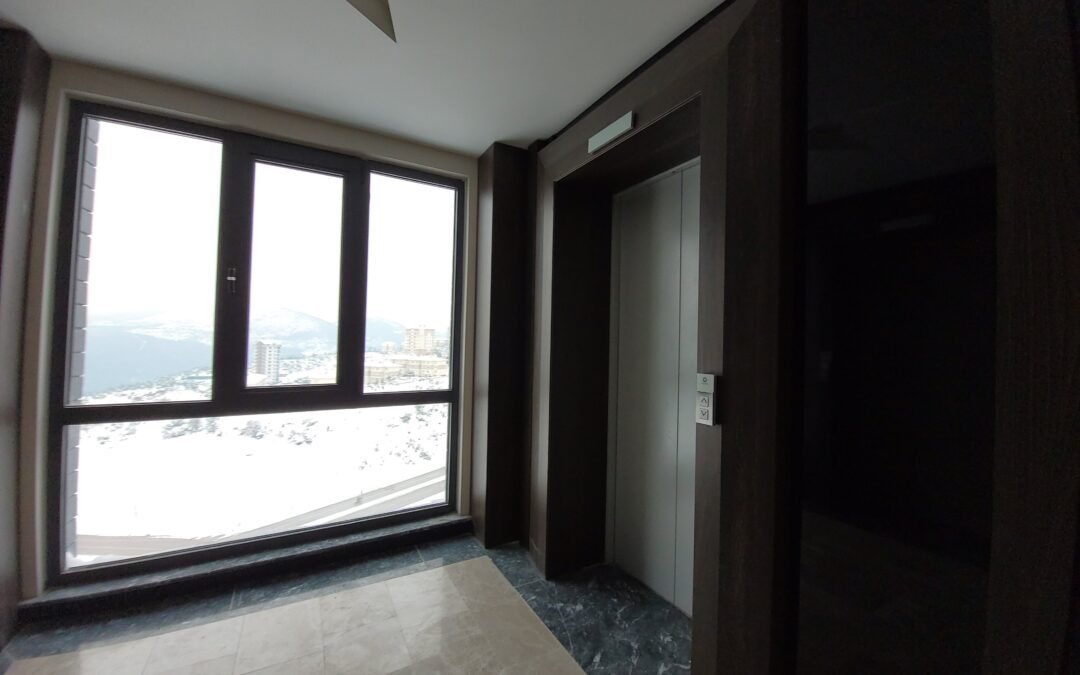 (B193) Nice Apartment With Sea View For Sale In İzmit