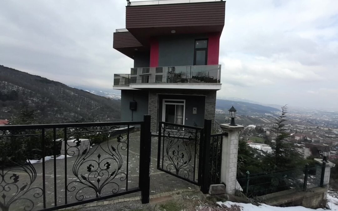 (B 226)  Villa With Amazing Sea View For Sale In Başiskele