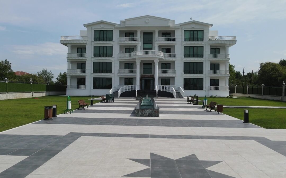 (B 320) Wonderful Building With Amazing View In #kartepe