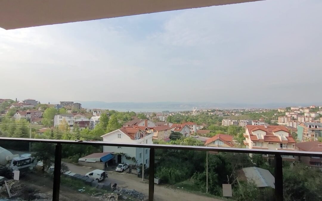 (B 348) Sea view apartment for sell in Başiskele