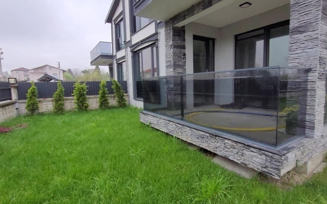 B 409 Independent villa with garden at an affordable price for sale in Kartepe