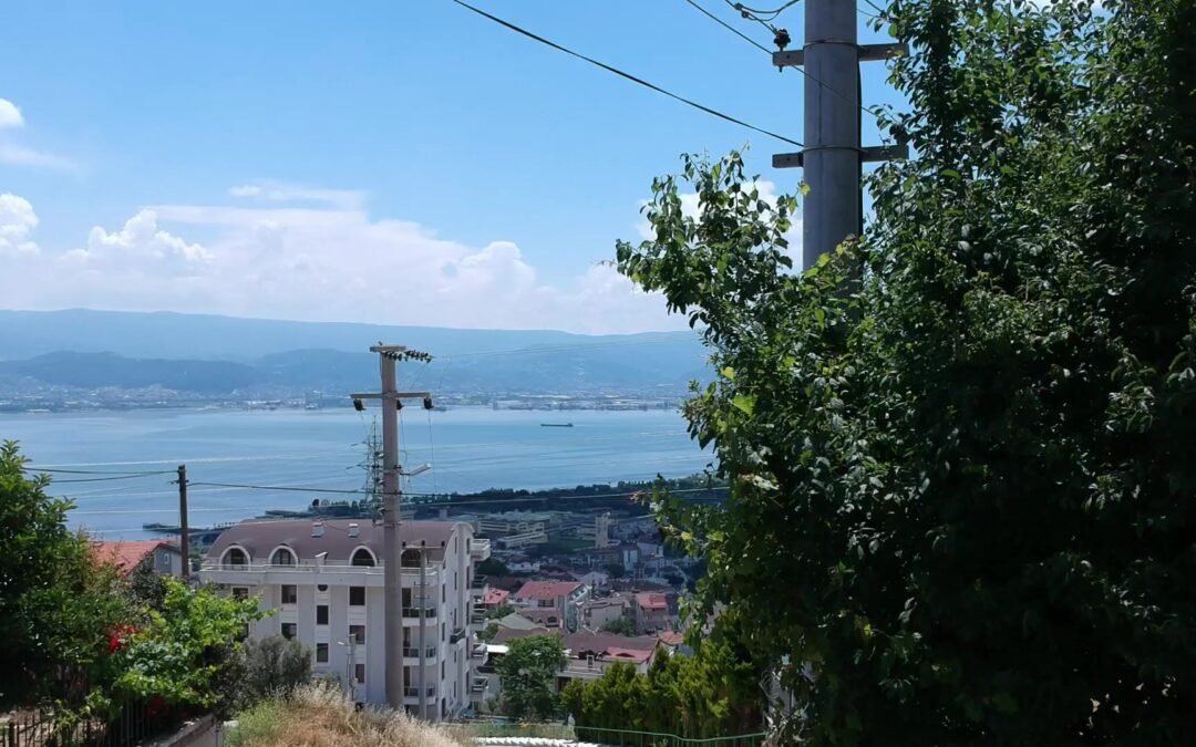 (B 86) Luxury Villa With Sea View For Sale in İzmit
