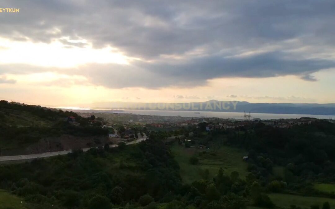 (B 91)  Duplex apartment with sea view for sale in Başiskele