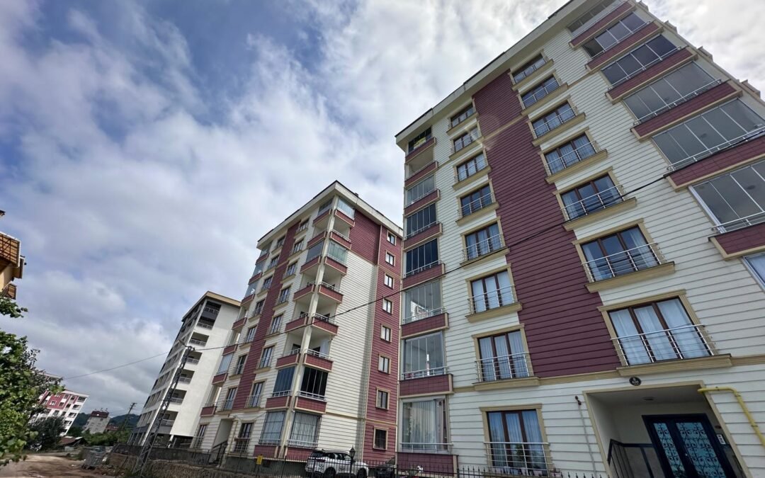 B 609 شقة سكنية بمرافق متكاملة في طرابزون – إطلالة بحرية وقرب من الخدمات