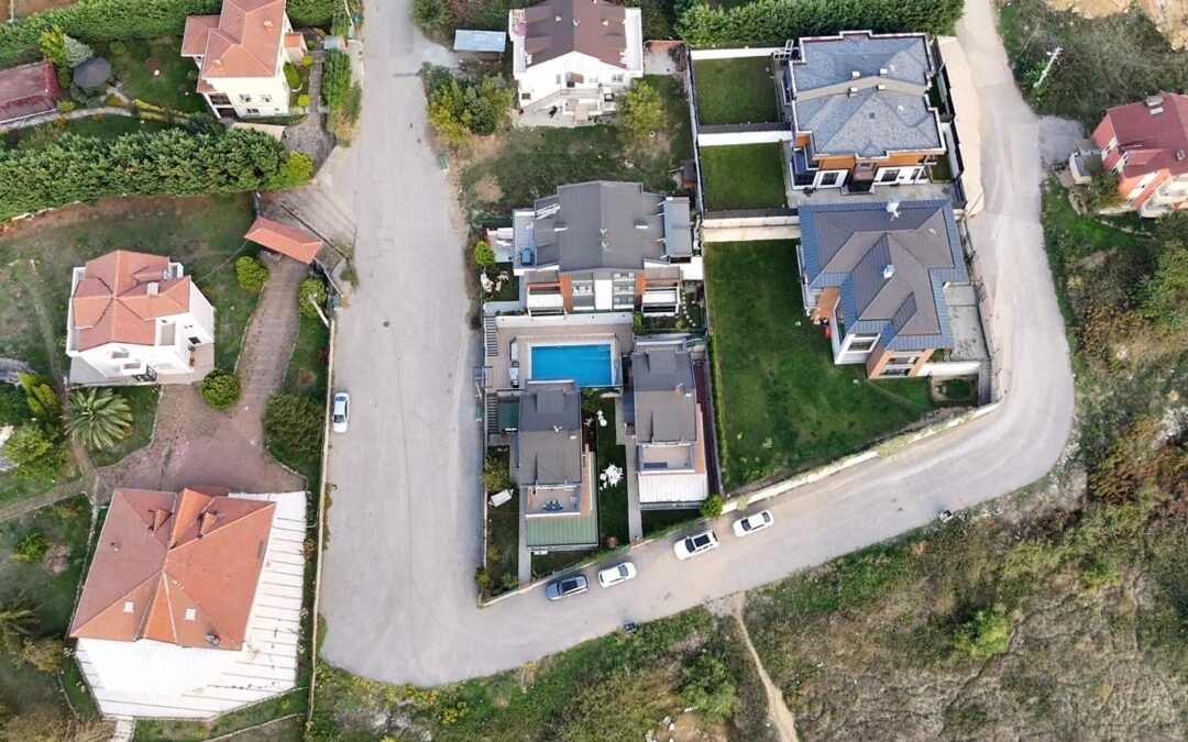 B 623 Türkiye Real Estate | Golden Opportunity | Urgent Sale | Luxury Villa with Sea and Forest View for Sale in Izmit
